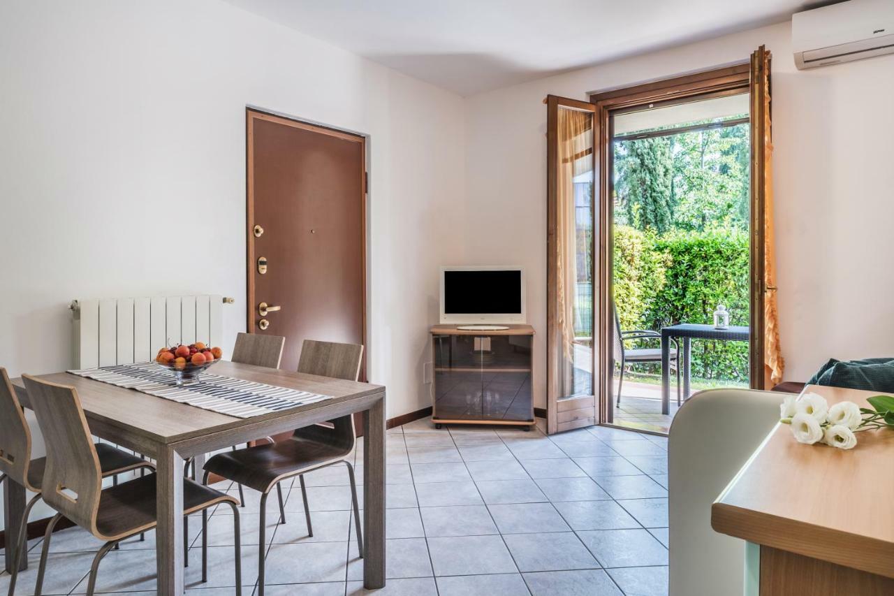 Residence Nuove Terme Sirmione Bagian luar foto